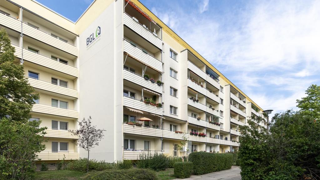 aussenansicht-3 BGL – 3 Zimmer in Leipzig mit Aufzug,  Stellplatzanmietung möglich
