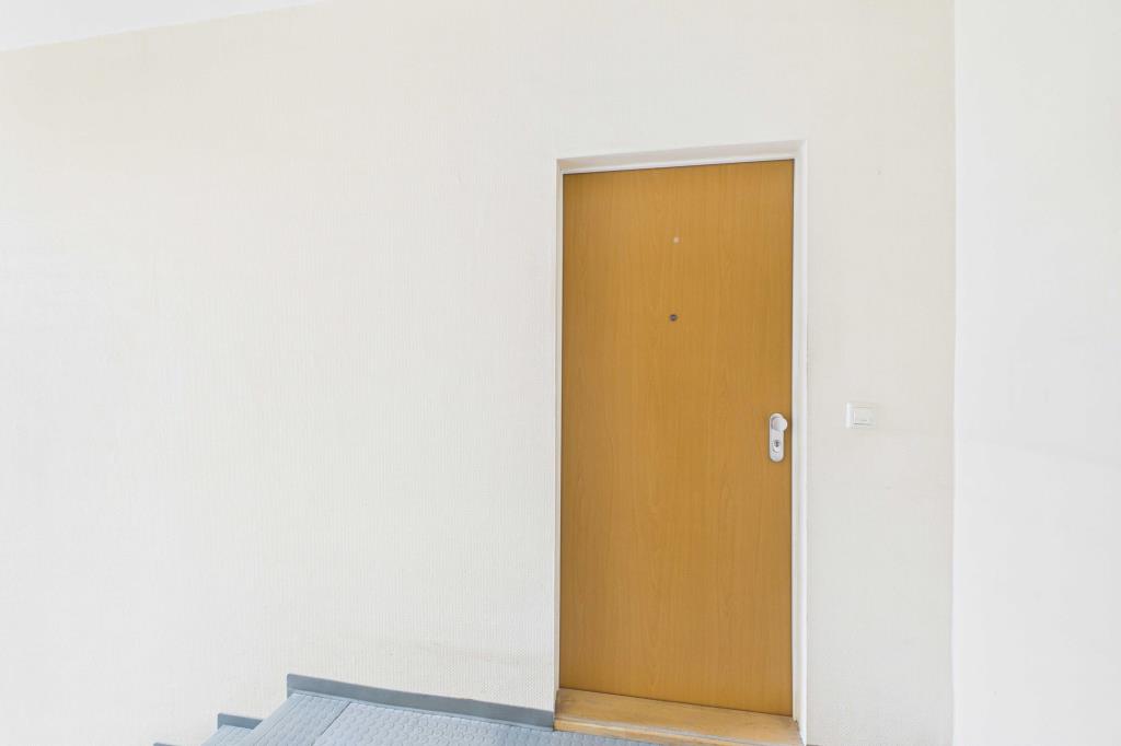 wohnungseingangstuer BGL &ndash; Wohnungsangebot