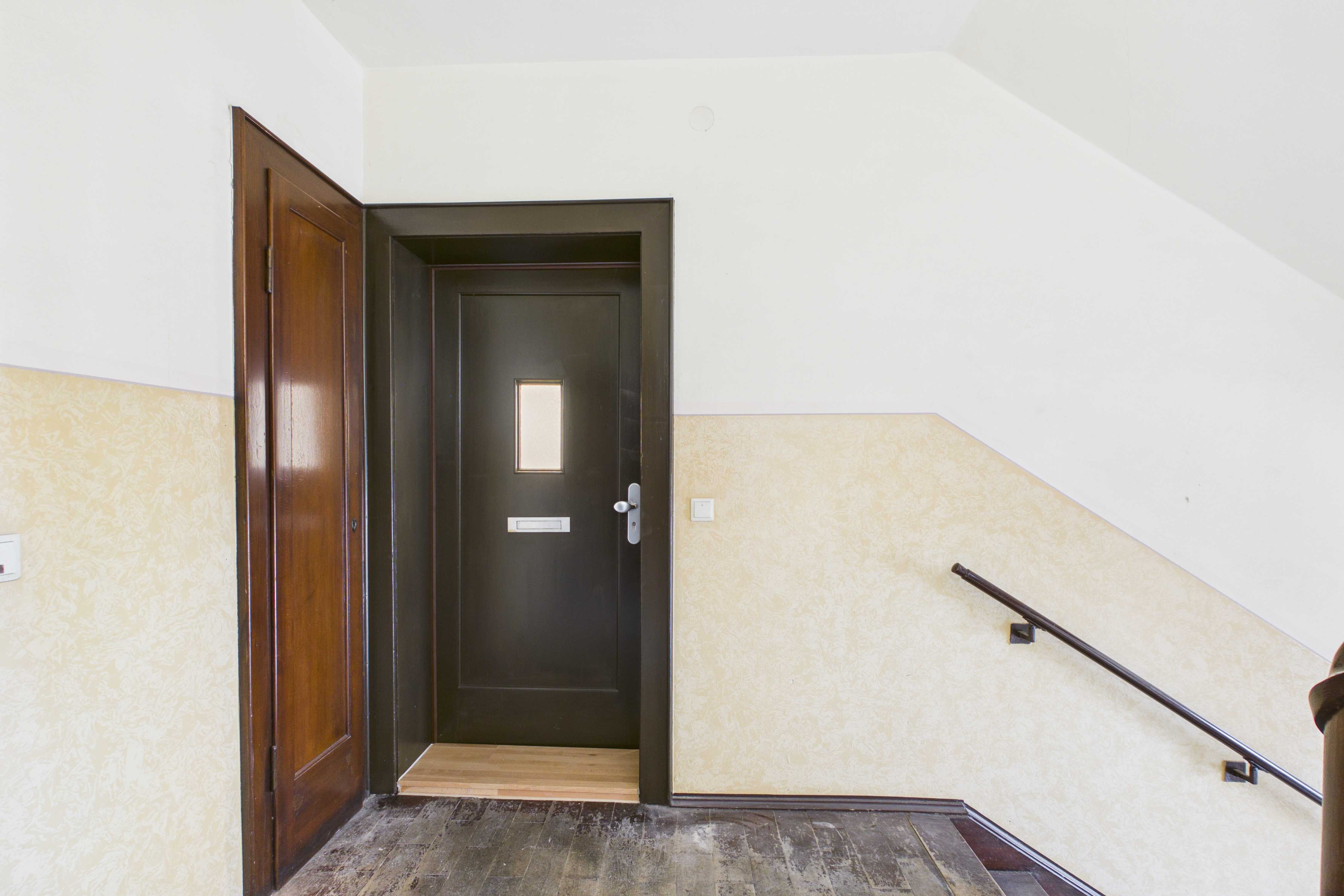 wohnungseingangstuer BGL &ndash; Wohnungsangebot