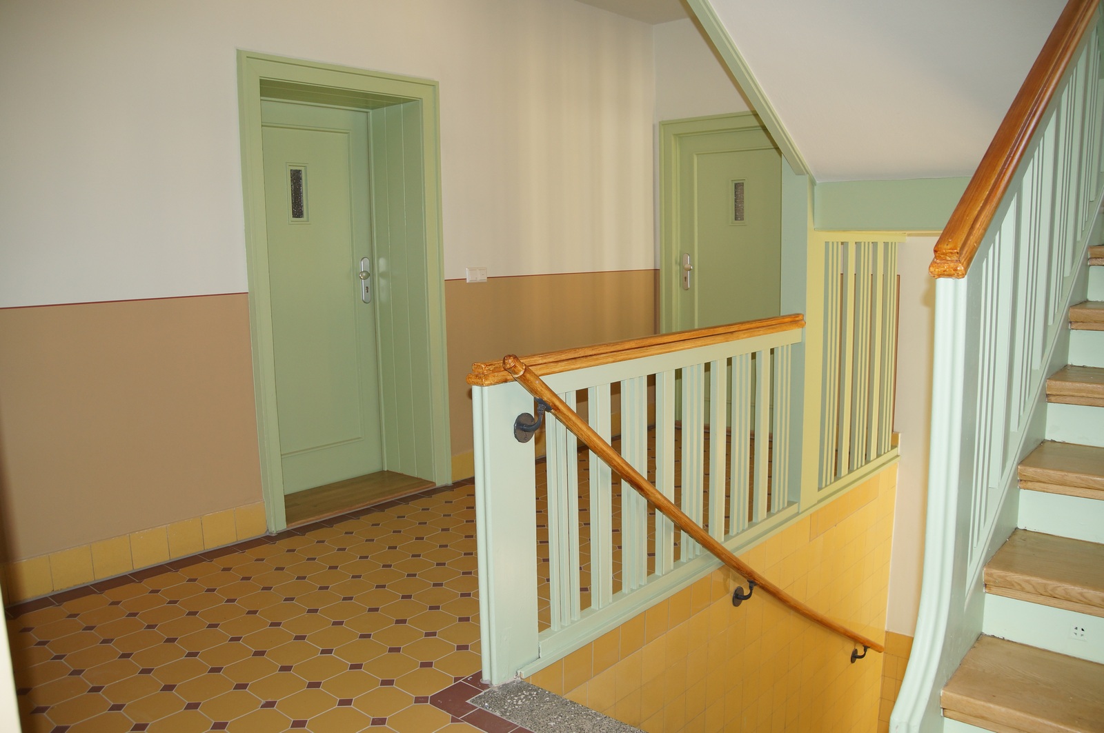 treppenhaus BGL &ndash; Wohnungsangebot