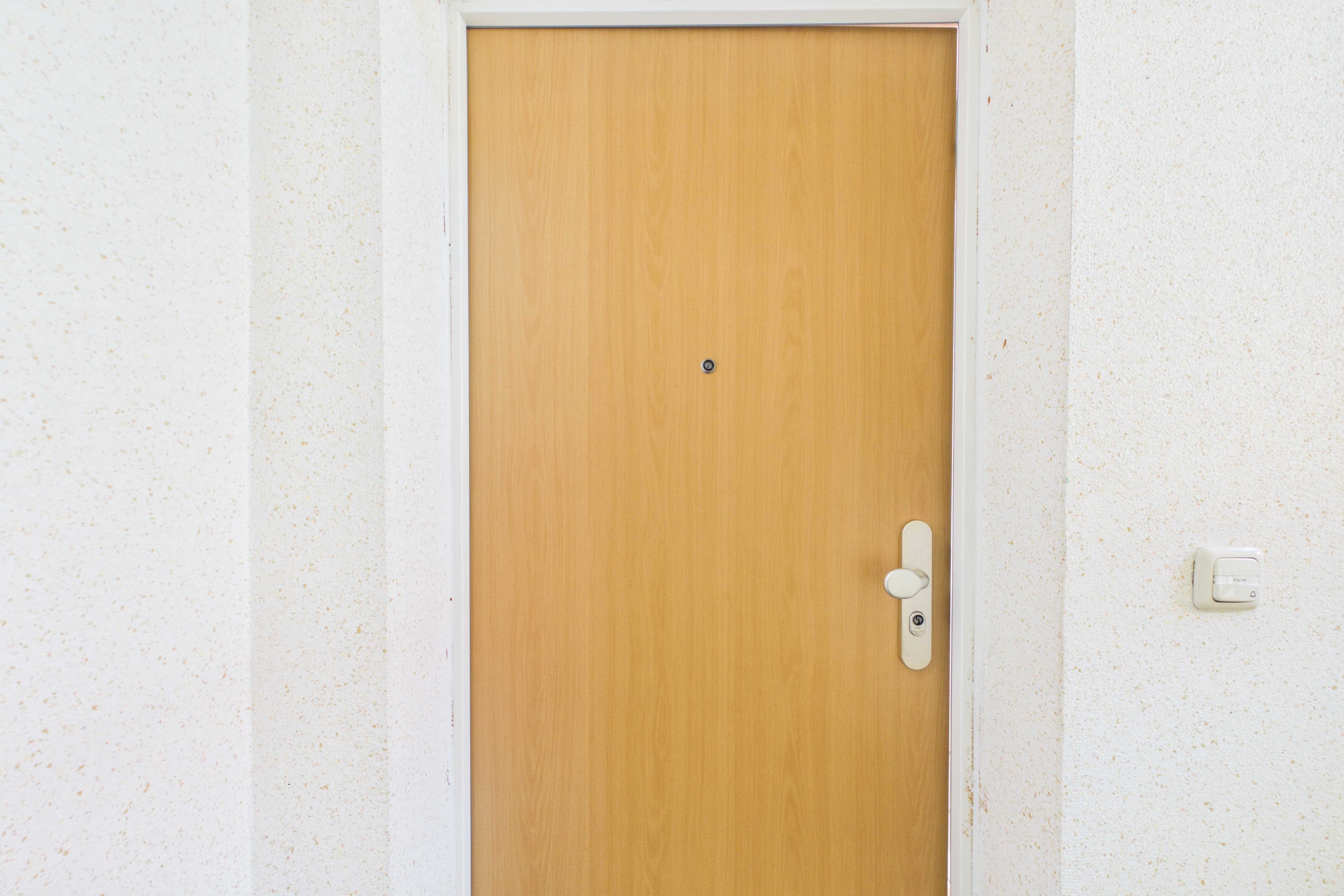 wohnungseingangstuer BGL &ndash; Wohnungsangebot